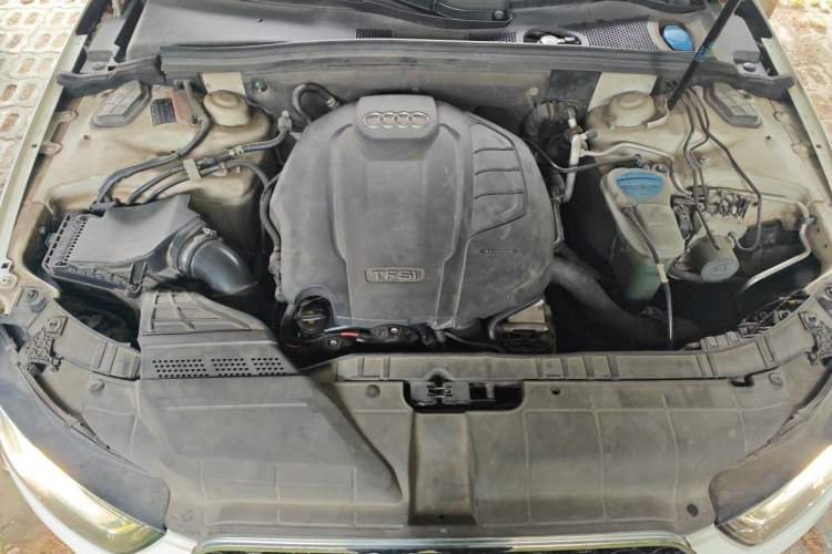 Used Audi A4L 2015 35 TFSI Automatic Comfort Model Engine Bay