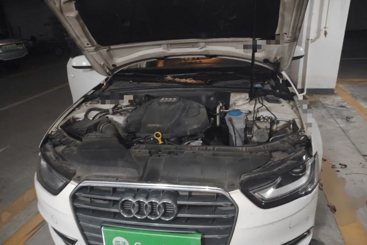 Used Audi A4L 2015 35 TFSI Automatic Comfort Model Engine Bay