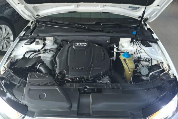 Used Audi A4L 2015 45 TFSI quattro Individual Sport Edition Engine Bay