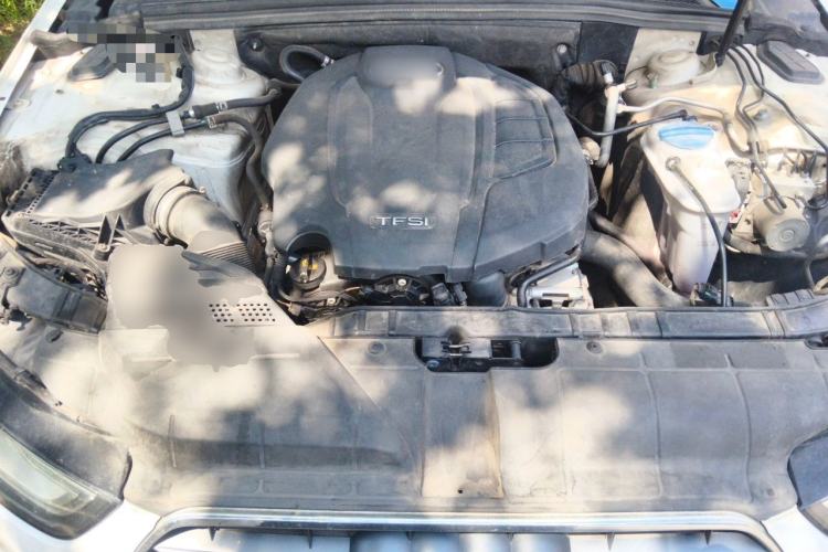 Used Audi A4L 2015 35 TFSI Automatic Standard Model Engine Bay