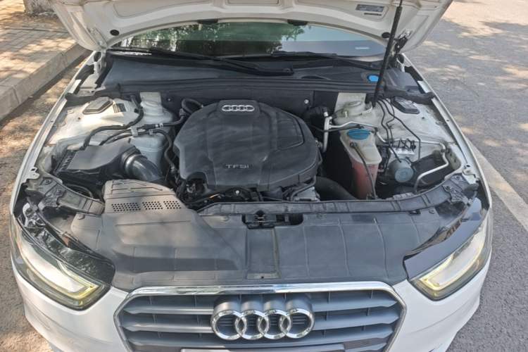 Used Audi A4L 2015 35 TFSI Automatic Standard Model Engine Bay