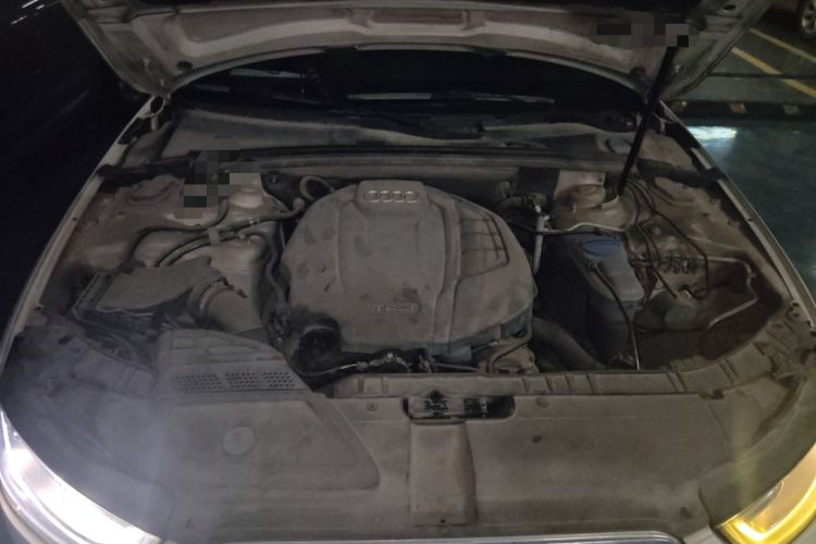 Used Audi A4L 2015 35 TFSI Automatic Standard Model Engine Bay
