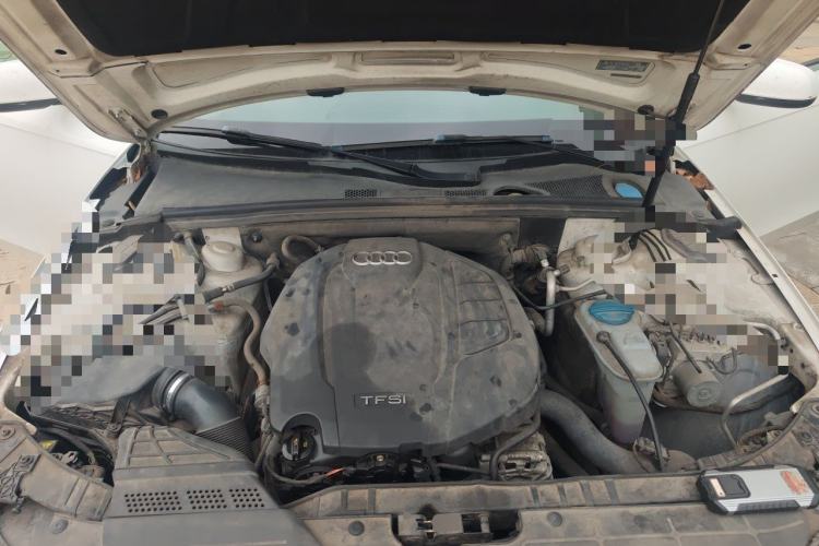 Used Audi A4L 2015 35 TFSI Automatic Standard Model Engine Bay