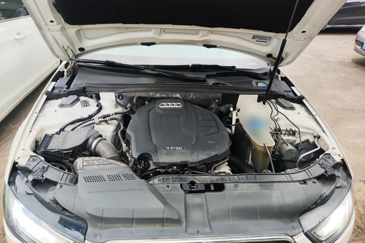 Used Audi A4L 2015 35 TFSI Automatic Standard Model Engine Bay