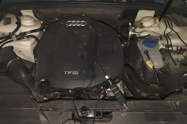 Used Audi A4L 2015 35 TFSI Automatic Comfort Model Engine Bay