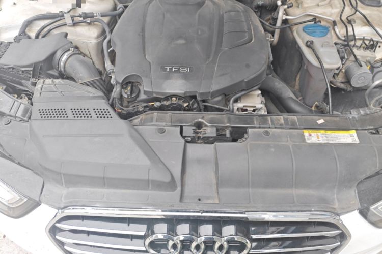 Used Audi A4L 2015 35 TFSI Automatic Standard Model Engine Bay