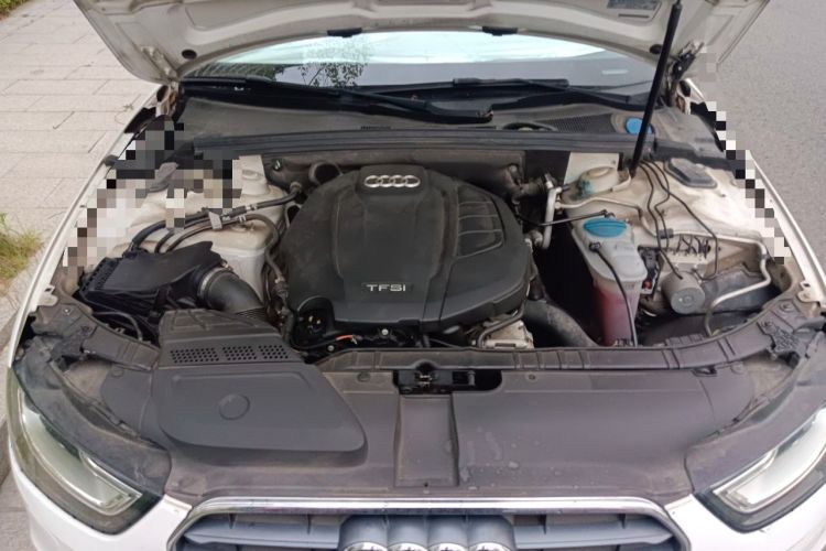Used Audi A4L 2015 35 TFSI Automatic Comfort Model Engine Bay