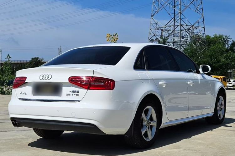 Used Audi A4L 2015 35 TFSI Automatic Standard Model Exterior 3
