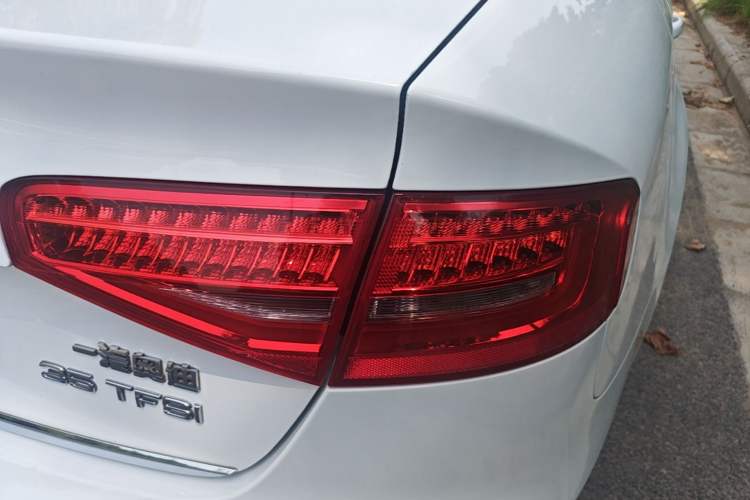 Used Audi A4L 2015 35 TFSI Automatic Standard Model Exterior 3