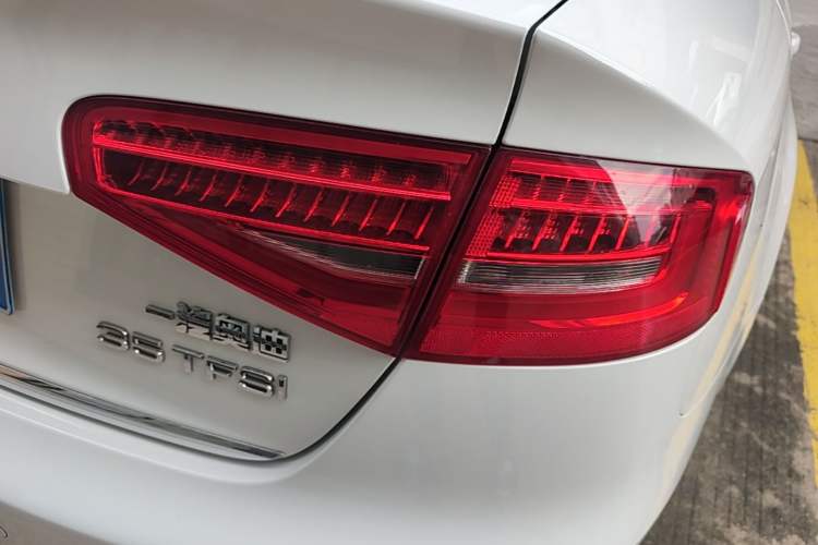 Used Audi A4L 2015 35 TFSI Automatic Comfort Model Exterior 3