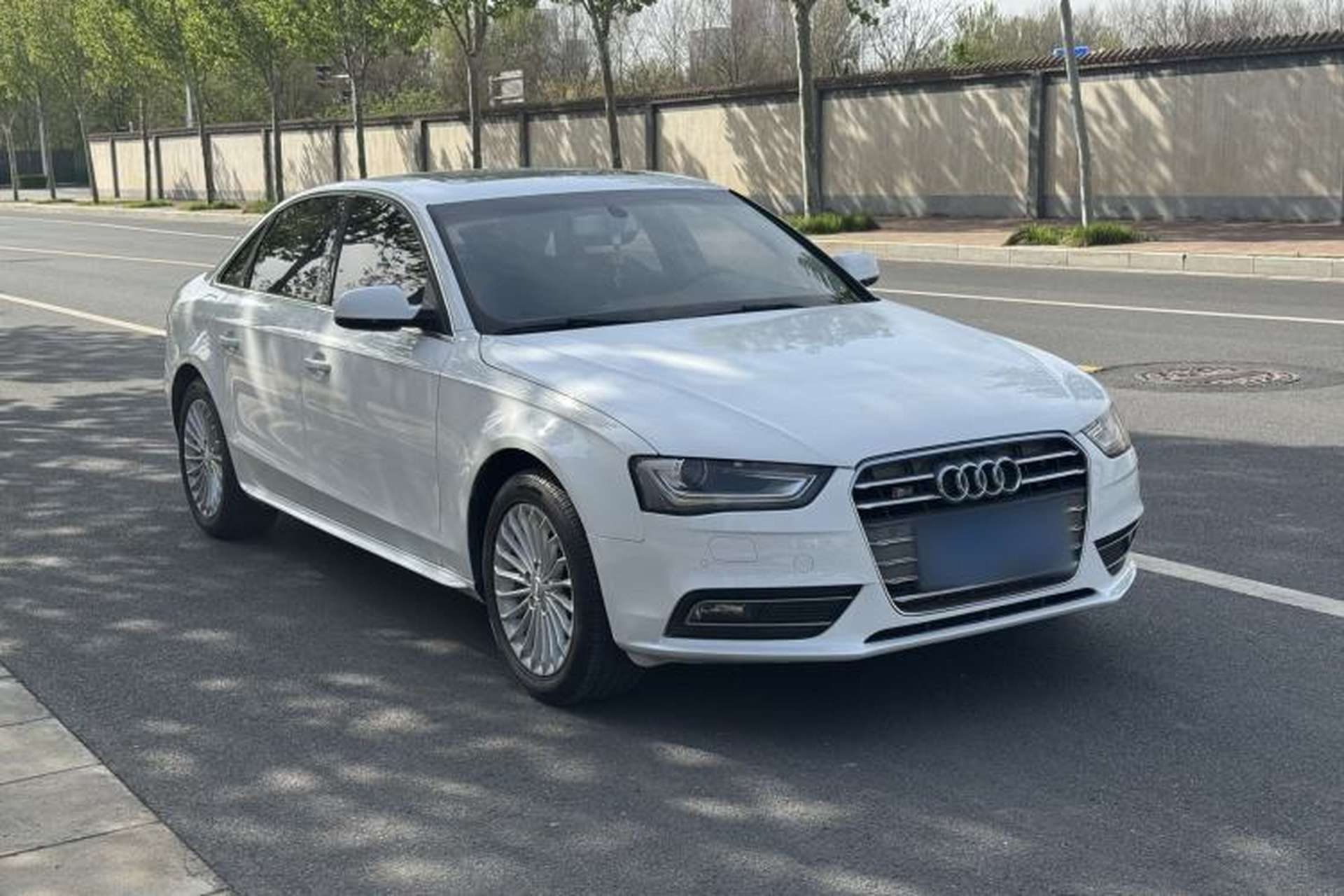 Used Audi A4L 2015 35 TFSI Automatic Comfort Model Exterior 4