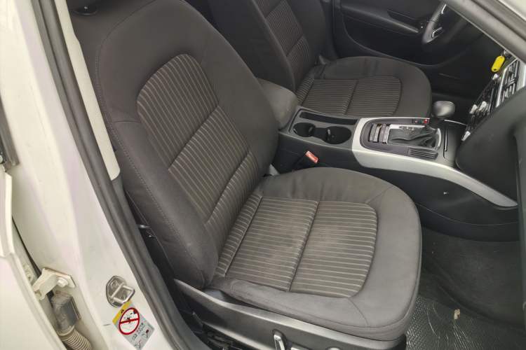 Used Audi A4L 2015 35 TFSI Automatic Standard Model Exterior 5