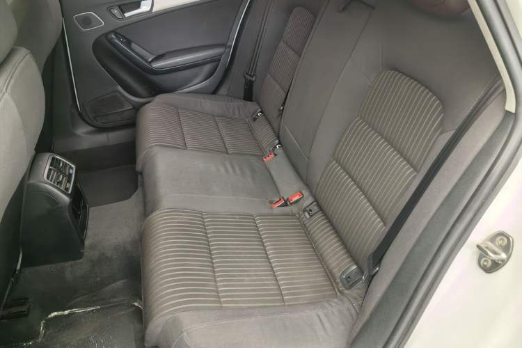 Used Audi A4L 2015 35 TFSI Automatic Standard Model Exterior 6