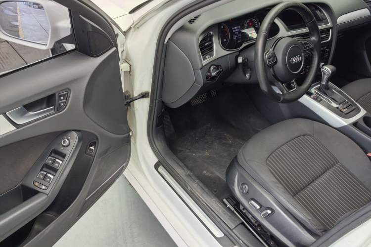 Used Audi A4L 2015 35 TFSI Automatic Standard Model Exterior 8