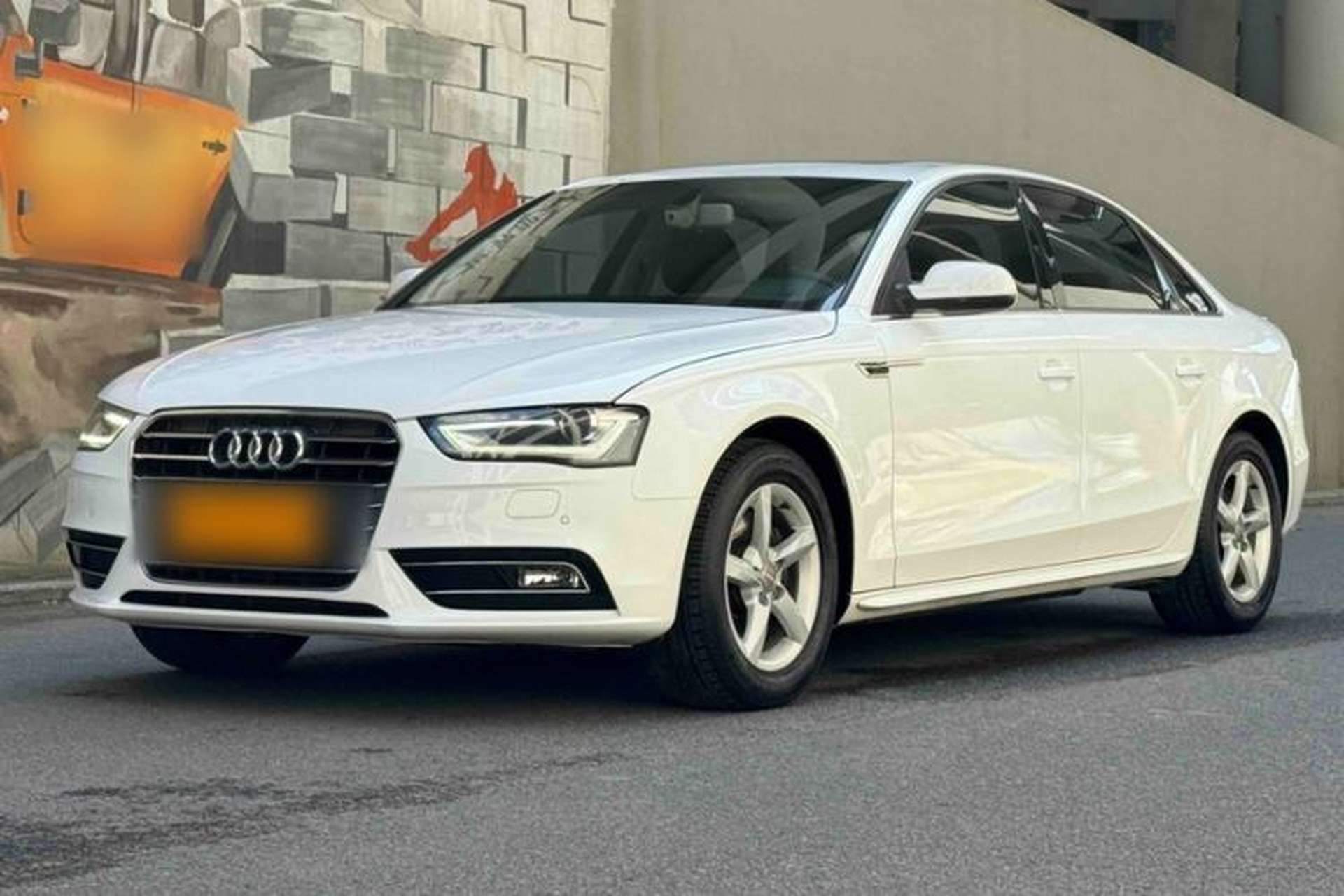 Used Audi A4L 2015 35 TFSI Automatic Standard Model Front Left 45 Deg