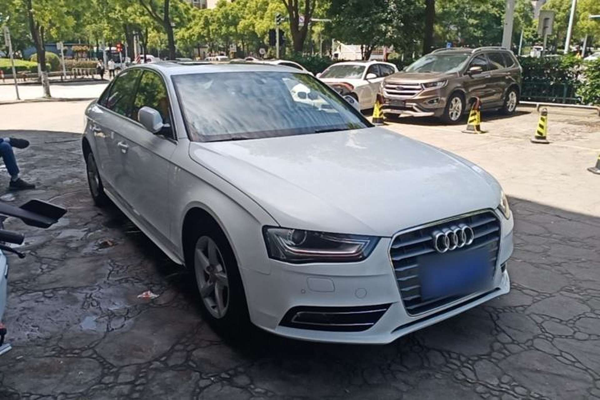 Used Audi A4L 2015 35 TFSI Automatic Standard Model Front Right 45 Deg