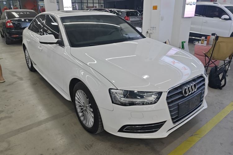 Used Audi A4L 2015 35 TFSI Automatic Comfort Model Front Right 45 Deg