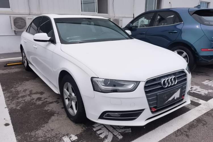 Used Audi A4L 2015 30 TFSI Automatic Comfort Model Front Right 45 Deg