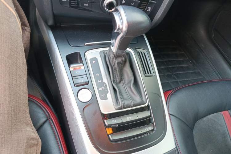 Used Audi A4L 2015 35 TFSI Automatic Standard Model Gear Lever