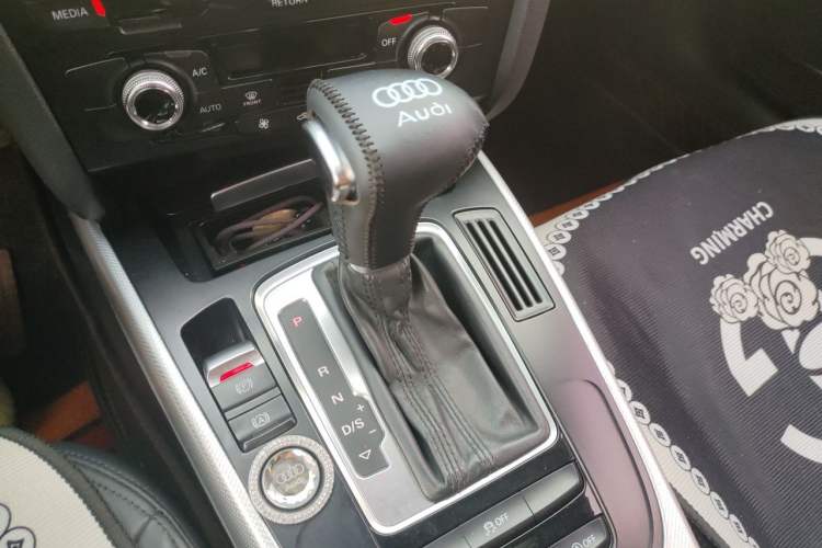 Used Audi A4L 2015 35 TFSI Automatic Standard Model Gear Lever