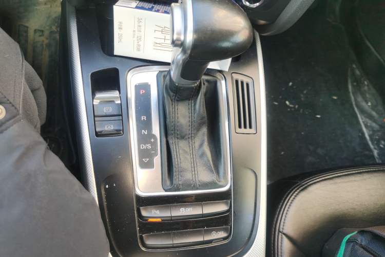 Used Audi A4L 2015 35 TFSI Automatic Standard Model Gear Lever