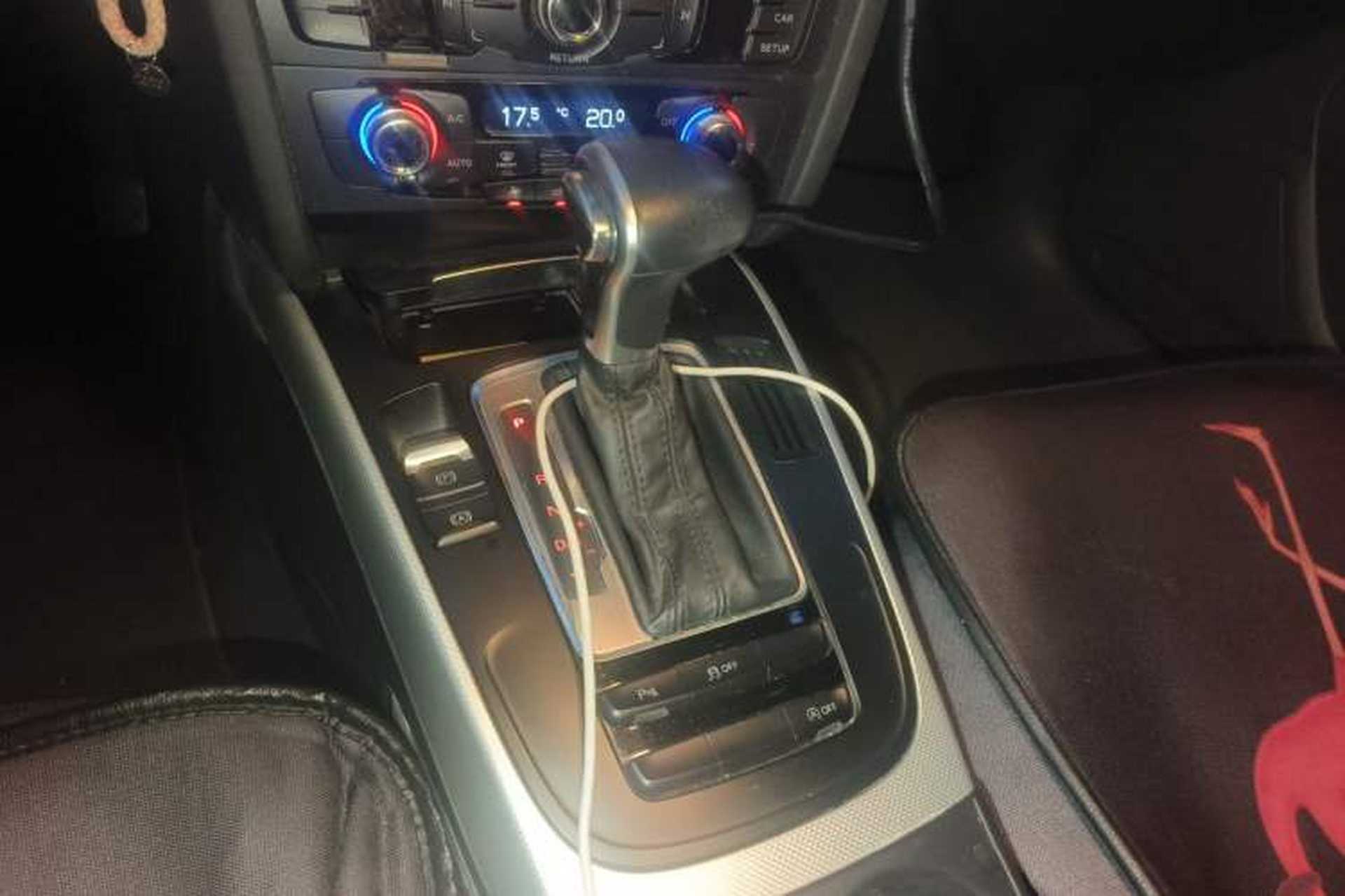 Used Audi A4L 2015 35 TFSI Automatic Standard Model Gear Lever