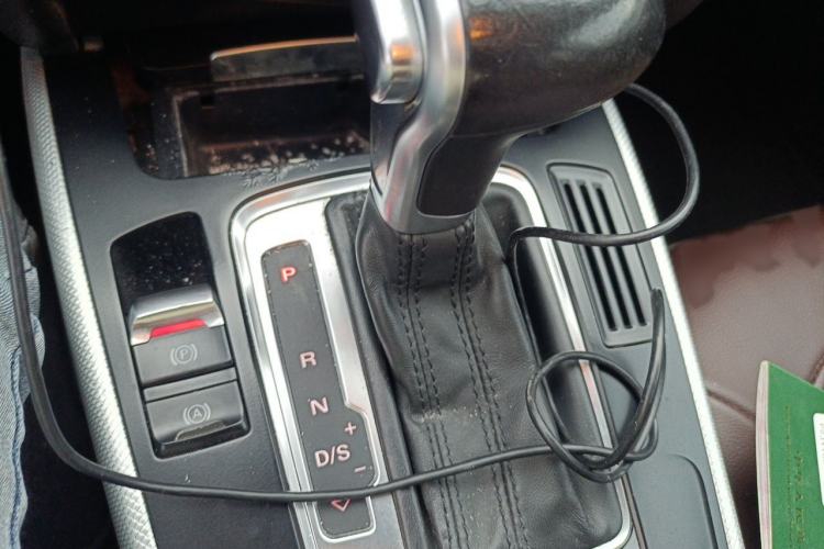 Used Audi A4L 2015 35 TFSI Automatic Standard Model Gear Lever