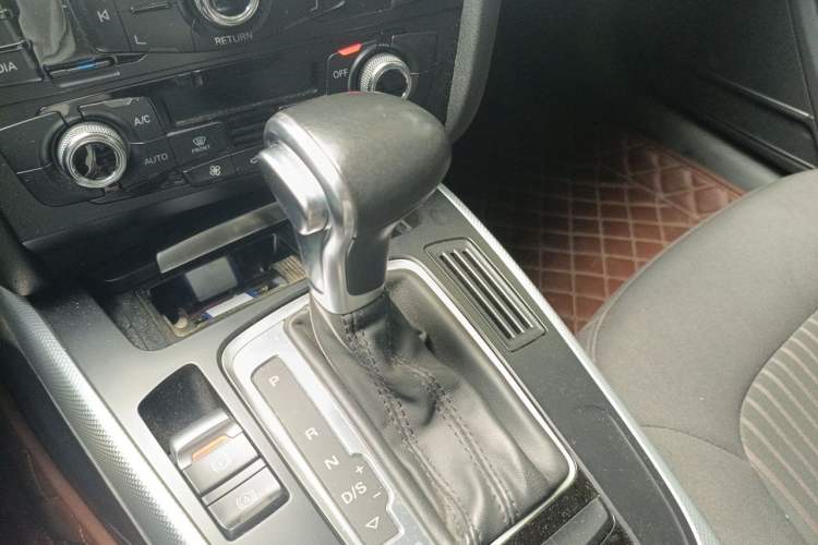 Used Audi A4L 2015 35 TFSI Automatic Standard Model Gear Lever