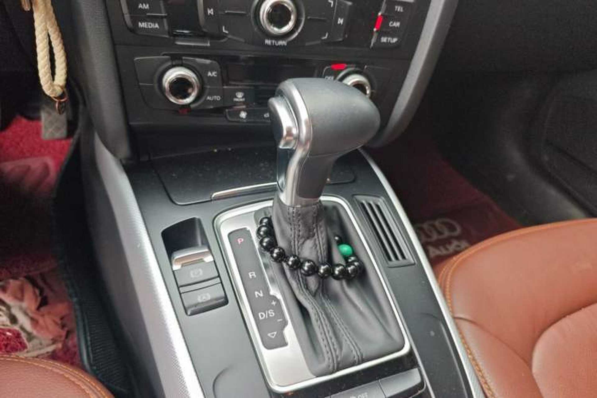 Used Audi A4L 2015 35 TFSI Automatic Standard Model Gear Lever