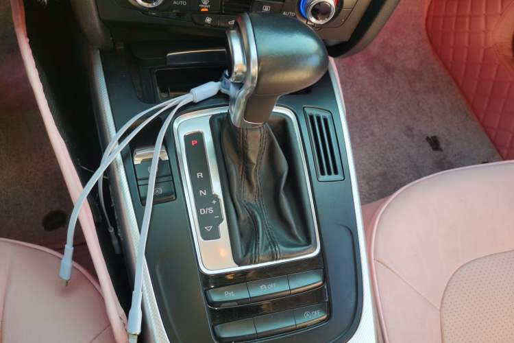 Used Audi A4L 2015 35 TFSI Automatic Standard Model Gear Lever