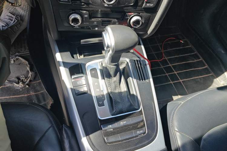 Used Audi A4L 2015 35 TFSI Automatic Standard Model Gear Lever