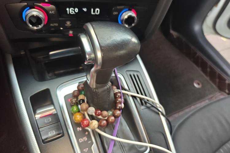 Used Audi A4L 2015 35 TFSI Automatic Standard Model Gear Lever