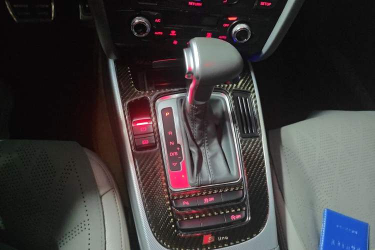 Used Audi A4L 2015 35 TFSI Automatic Standard Model Gear Lever