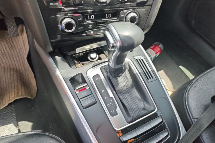 Used Audi A4L 2015 35 TFSI Automatic Standard Model Gear Lever