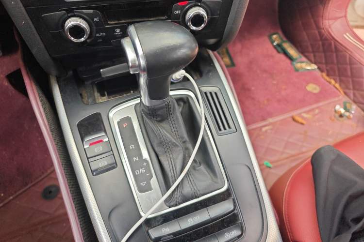 Used Audi A4L 2015 35 TFSI Automatic Standard Model Gear Lever