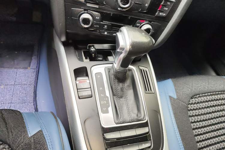 Used Audi A4L 2015 35 TFSI Automatic Standard Model Gear Lever