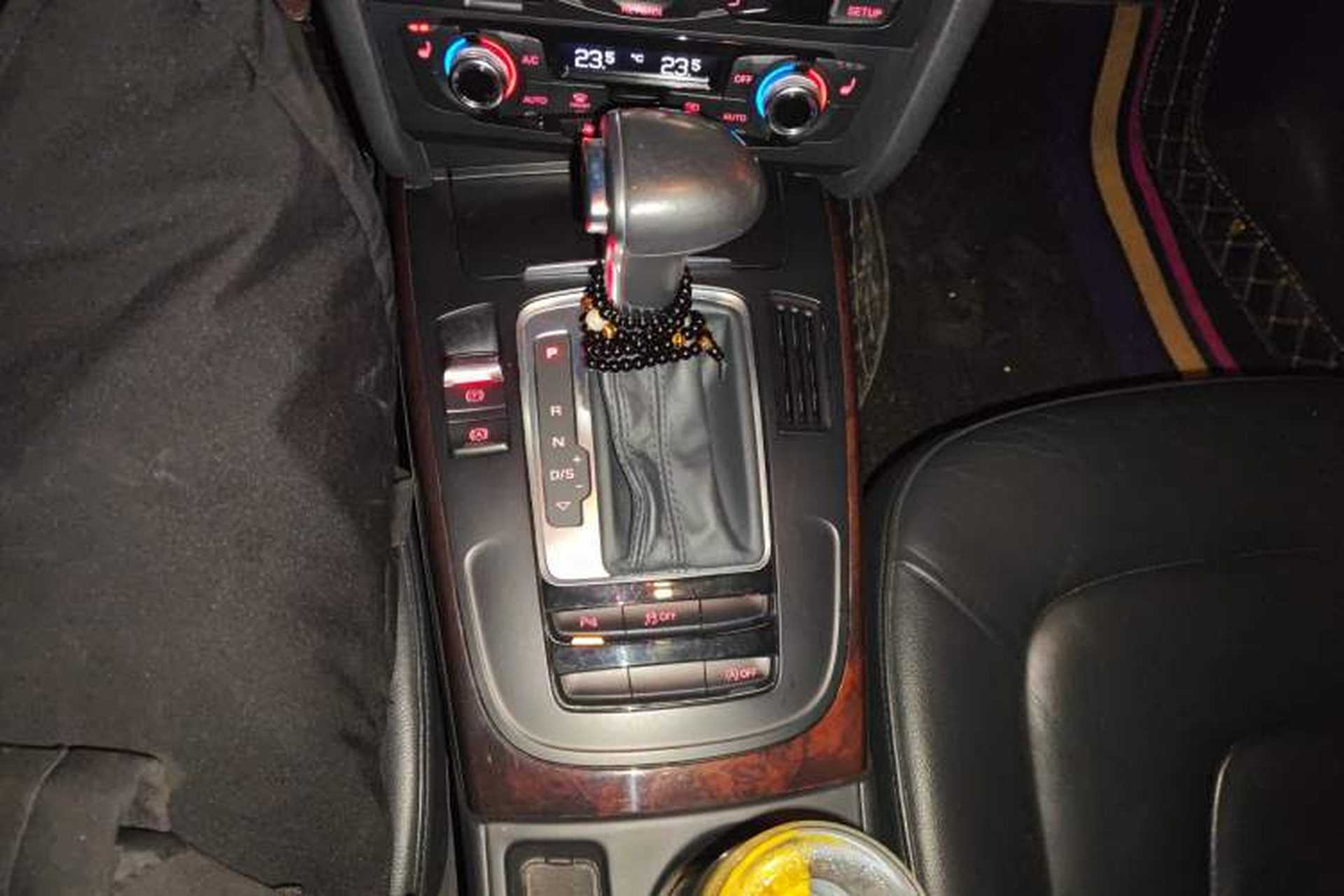 Used Audi A4L 2015 35 TFSI Automatic Comfort Model Gear Lever