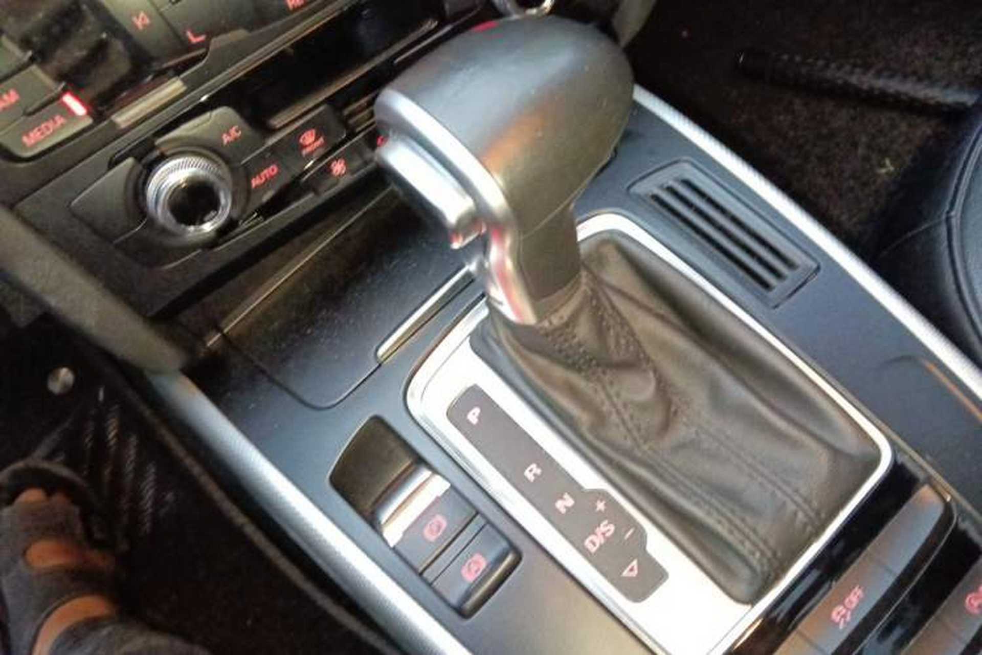 Used Audi A4L 2015 35 TFSI Automatic Standard Model Gear Lever