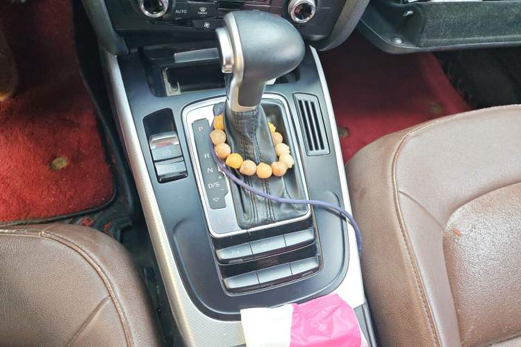 Used Audi A4L 2015 35 TFSI Automatic Standard Model Gear Lever