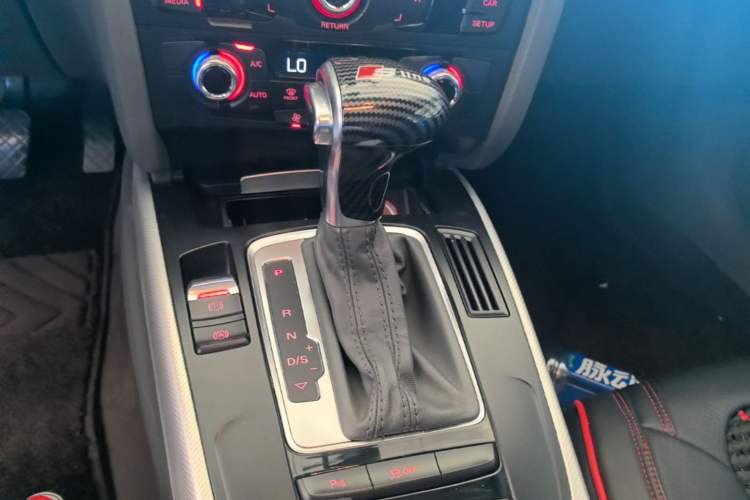 Used Audi A4L 2015 35 TFSI Automatic Standard Model Gear Lever