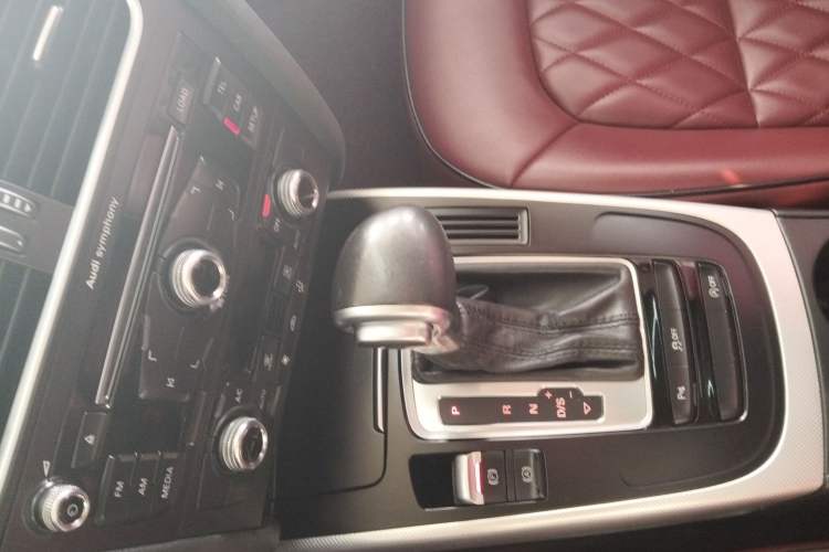Used Audi A4L 2015 35 TFSI Automatic Standard Model Gear Lever