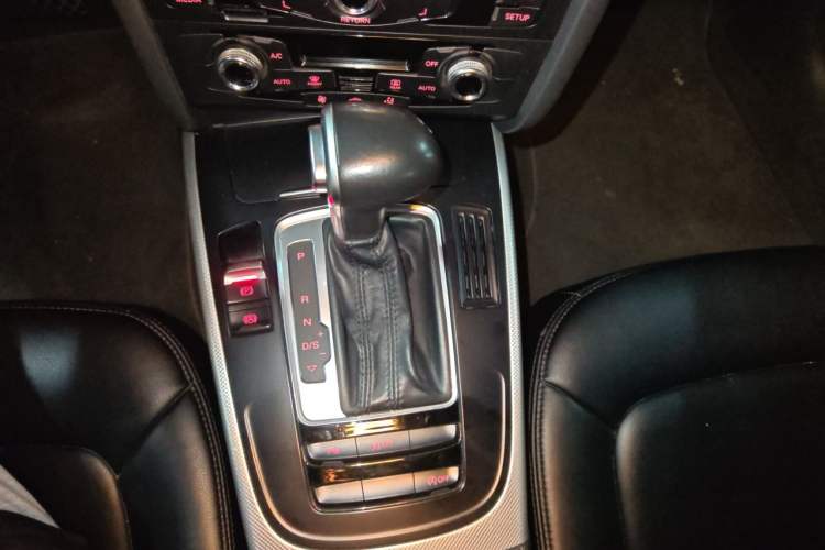 Used Audi A4L 2015 45 TFSI quattro Individual Sport Edition Gear Lever