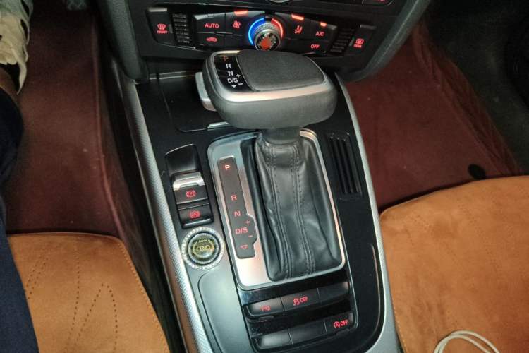 Used Audi A4L 2015 35 TFSI Automatic Standard Model Gear Lever