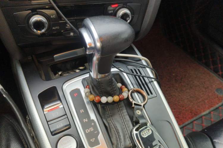 Used Audi A4L 2015 35 TFSI Automatic Standard Model Gear Lever