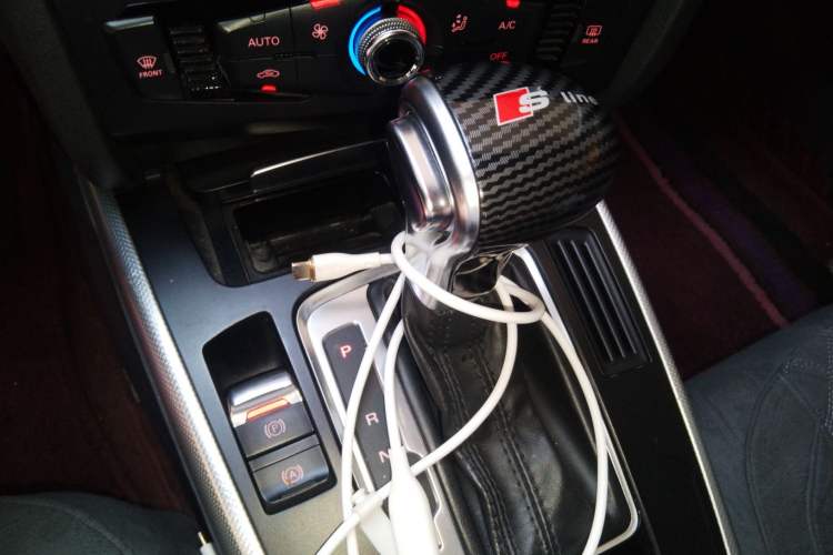 Used Audi A4L 2015 35 TFSI Automatic Standard Model Gear Lever