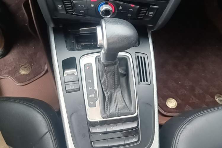 Used Audi A4L 2015 35 TFSI Automatic Standard Model Gear Lever
