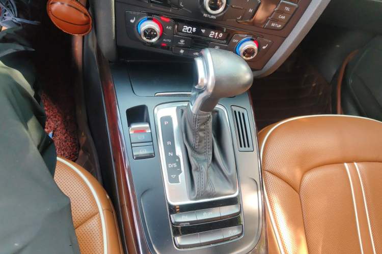 Used Audi A4L 2015 35 TFSI Automatic Comfort Model Gear Lever