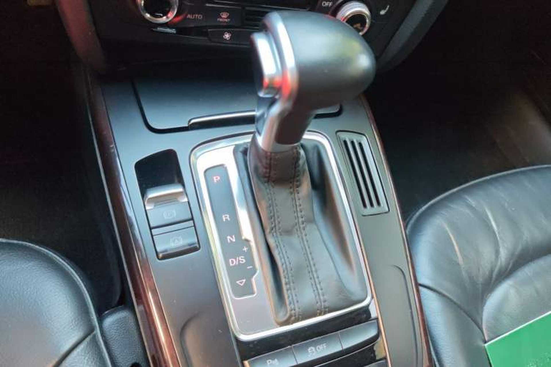 Used Audi A4L 2015 35 TFSI Automatic Comfort Model Gear Lever
