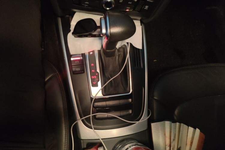 Used Audi A4L 2015 35 TFSI Automatic Standard Model Gear Lever