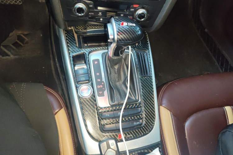 Used Audi A4L 2015 35 TFSI Automatic Standard Model Gear Lever
